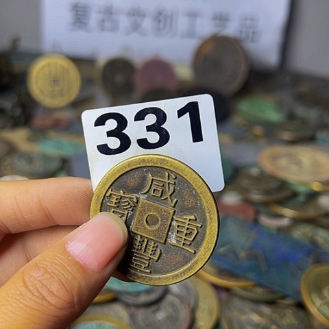 铜路***呐复古文创工艺品