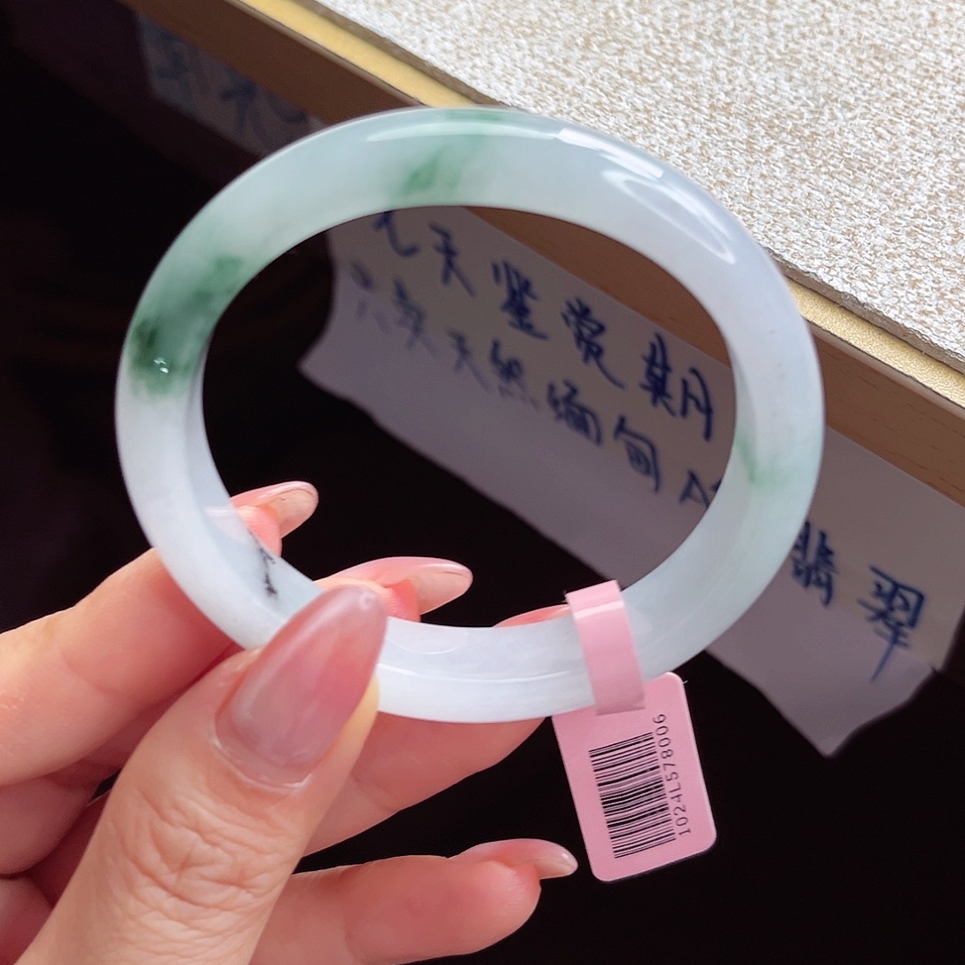 翡翠未镶嵌手镯手镯