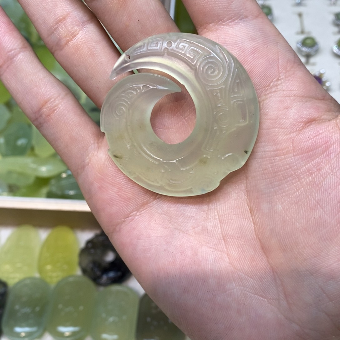 岫玉未镶嵌吊坠(不含链)