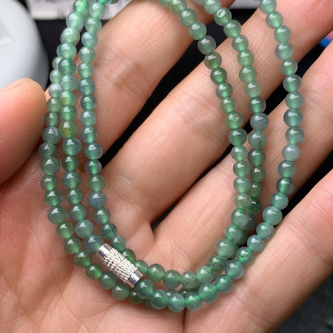 翡翠未镶嵌颈饰翡翠首饰和翡翠珠宝