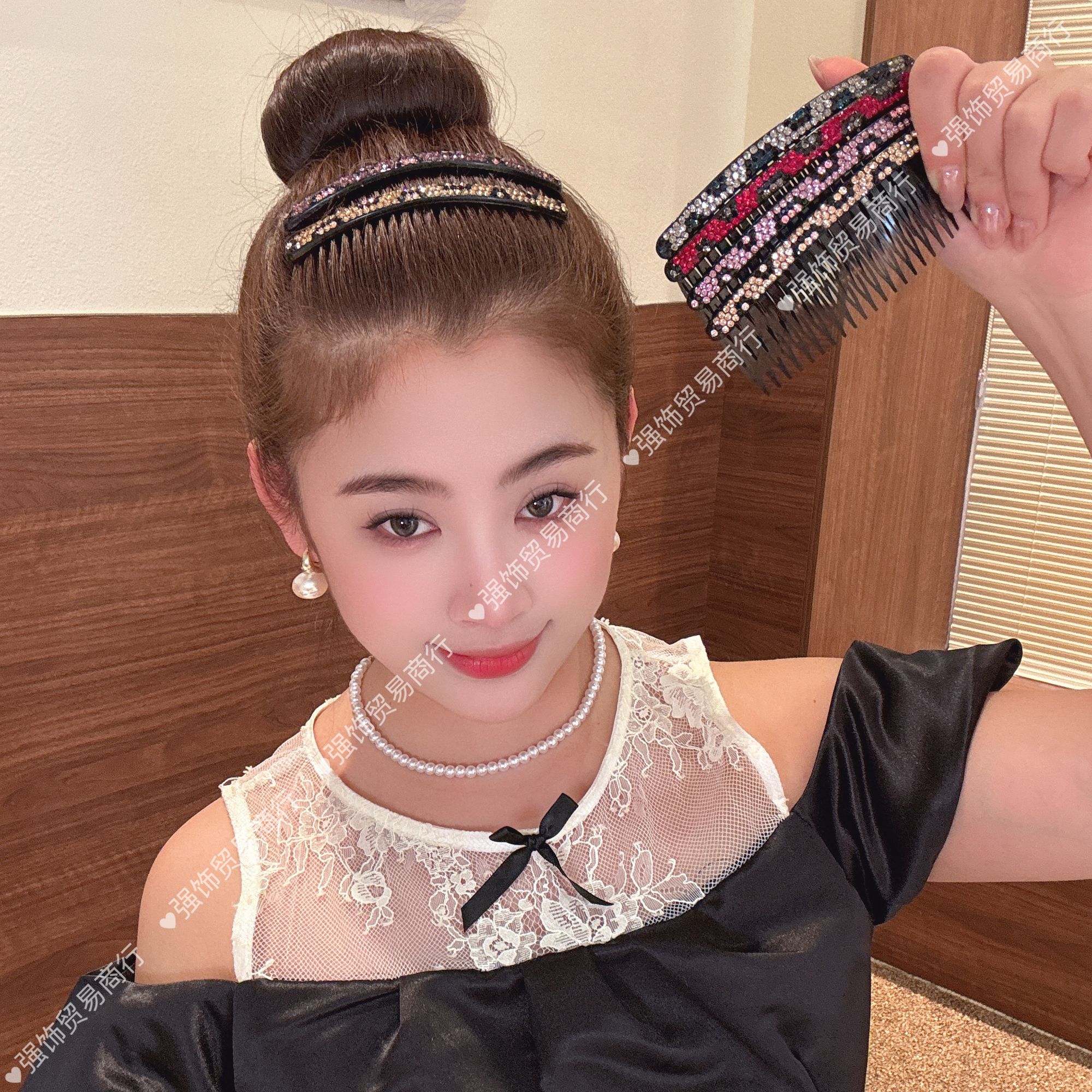 强饰 2025新款彩色水钻倒插梳后脑勺固定气质百搭碎发整理神器