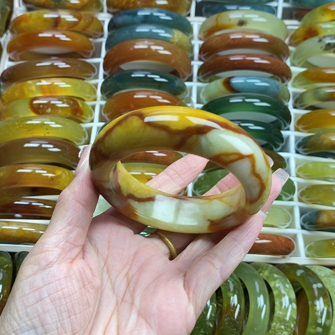 未镶嵌蛇纹石玉手镯60