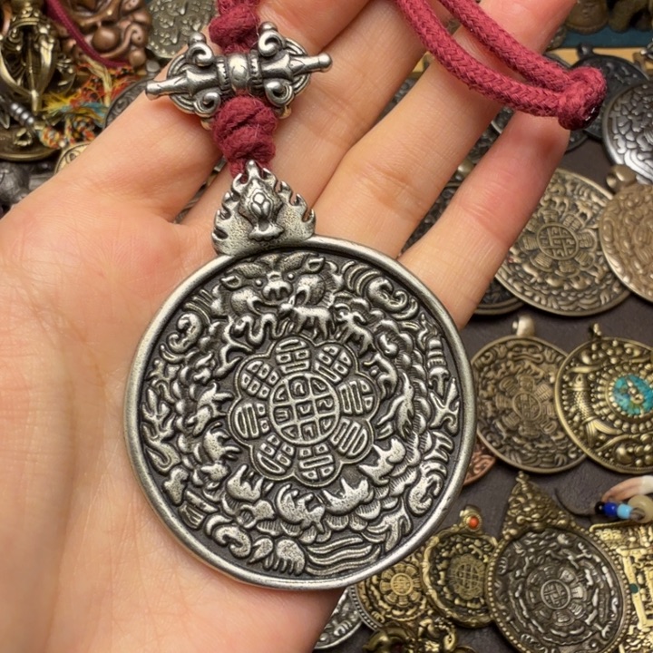 藏传文玩九宫如图