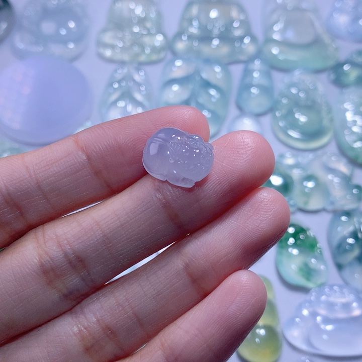 翡翠颈饰未镶嵌貔貅