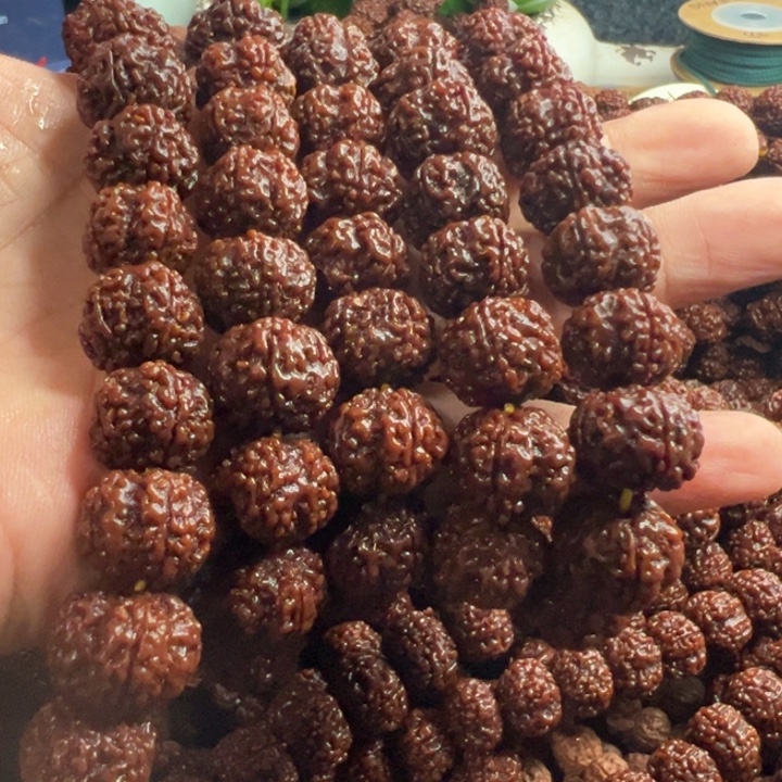 金刚菩提手串凹底梅花大脖挂