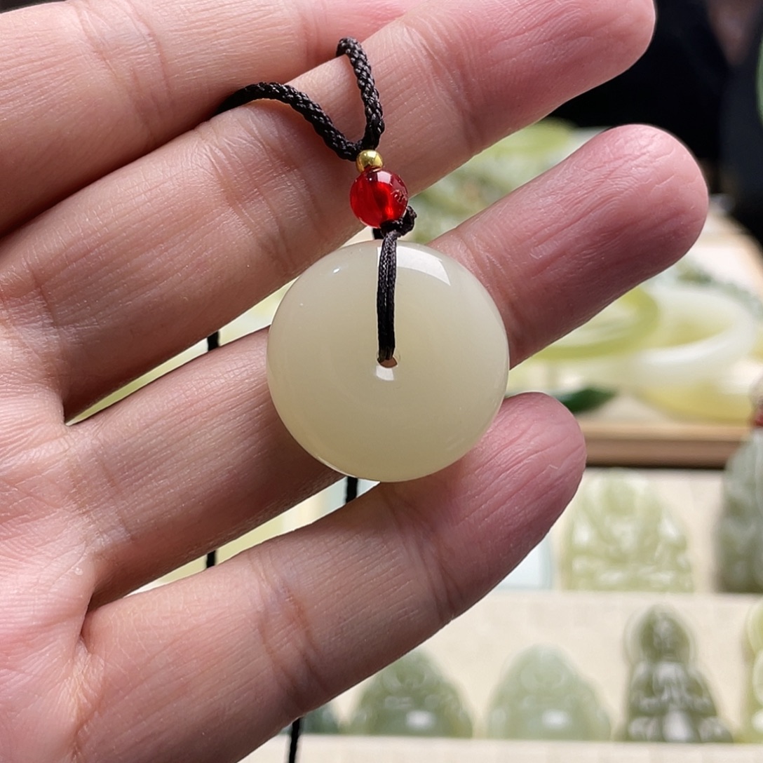 和田玉未镶嵌颈饰福利款