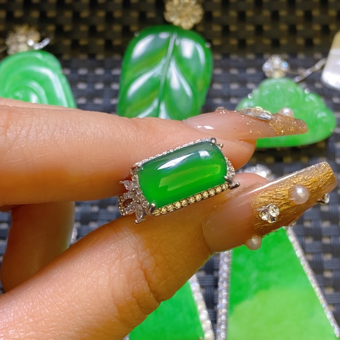 翡翠戒指银S925镶嵌戒指