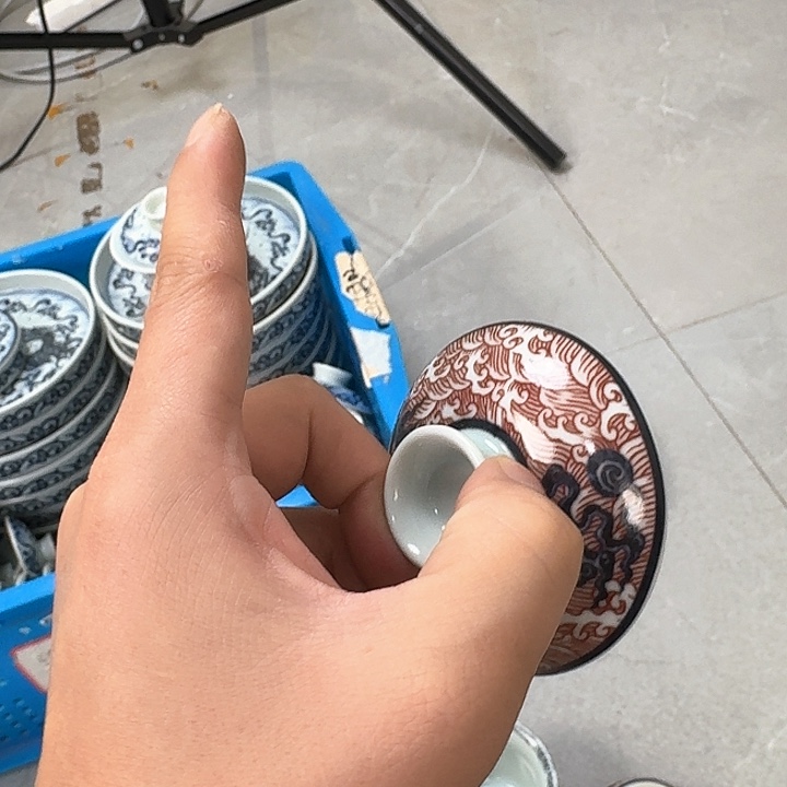 瓷片海**羊釉里红海水龙盖子景德镇