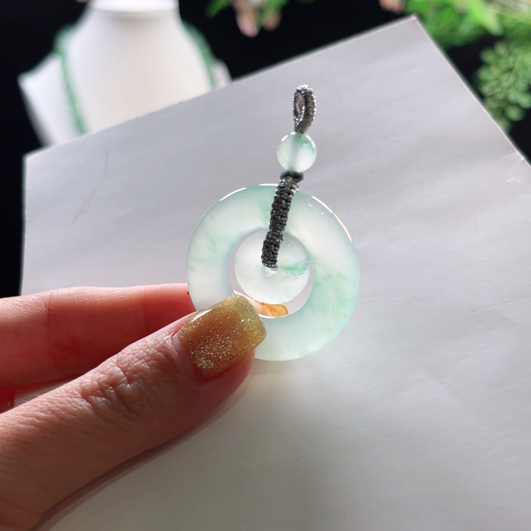 石英质玉吊坠(不含链)未镶嵌