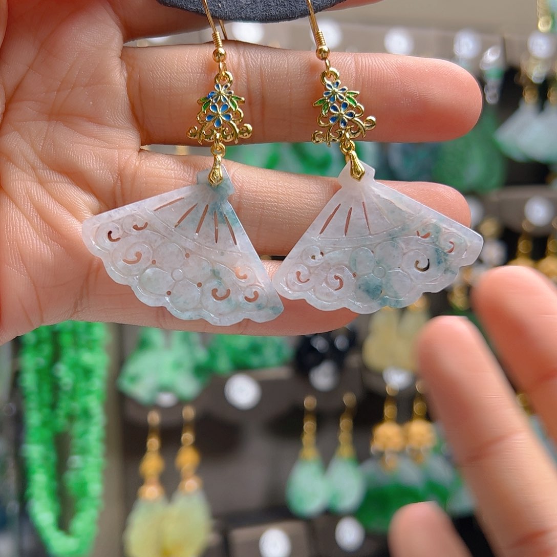 未镶嵌翡翠耳饰翡翠