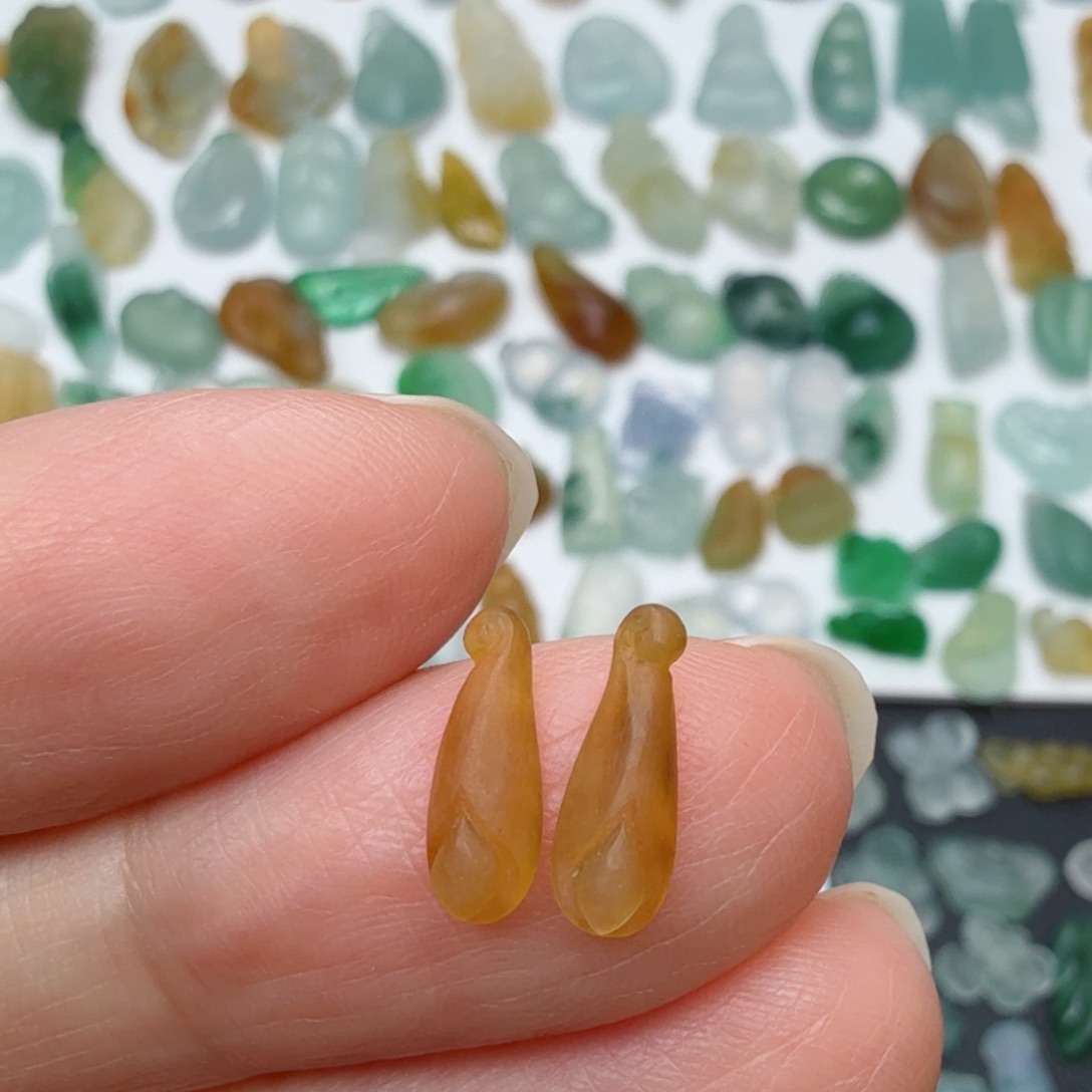 定制翡翠未镶嵌玉兰花