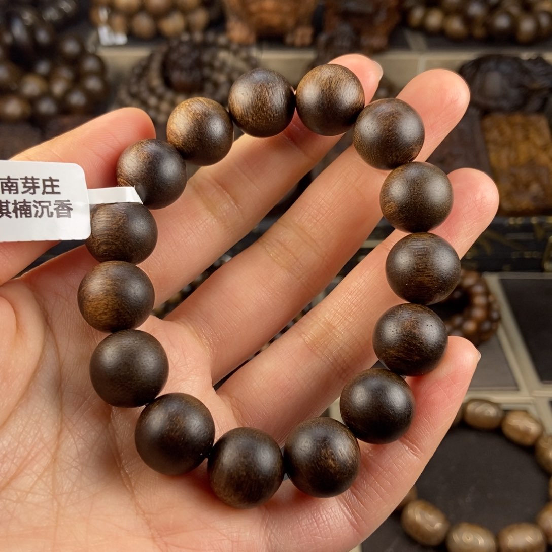 沉香手串顺****厂越南芽庄白棋楠