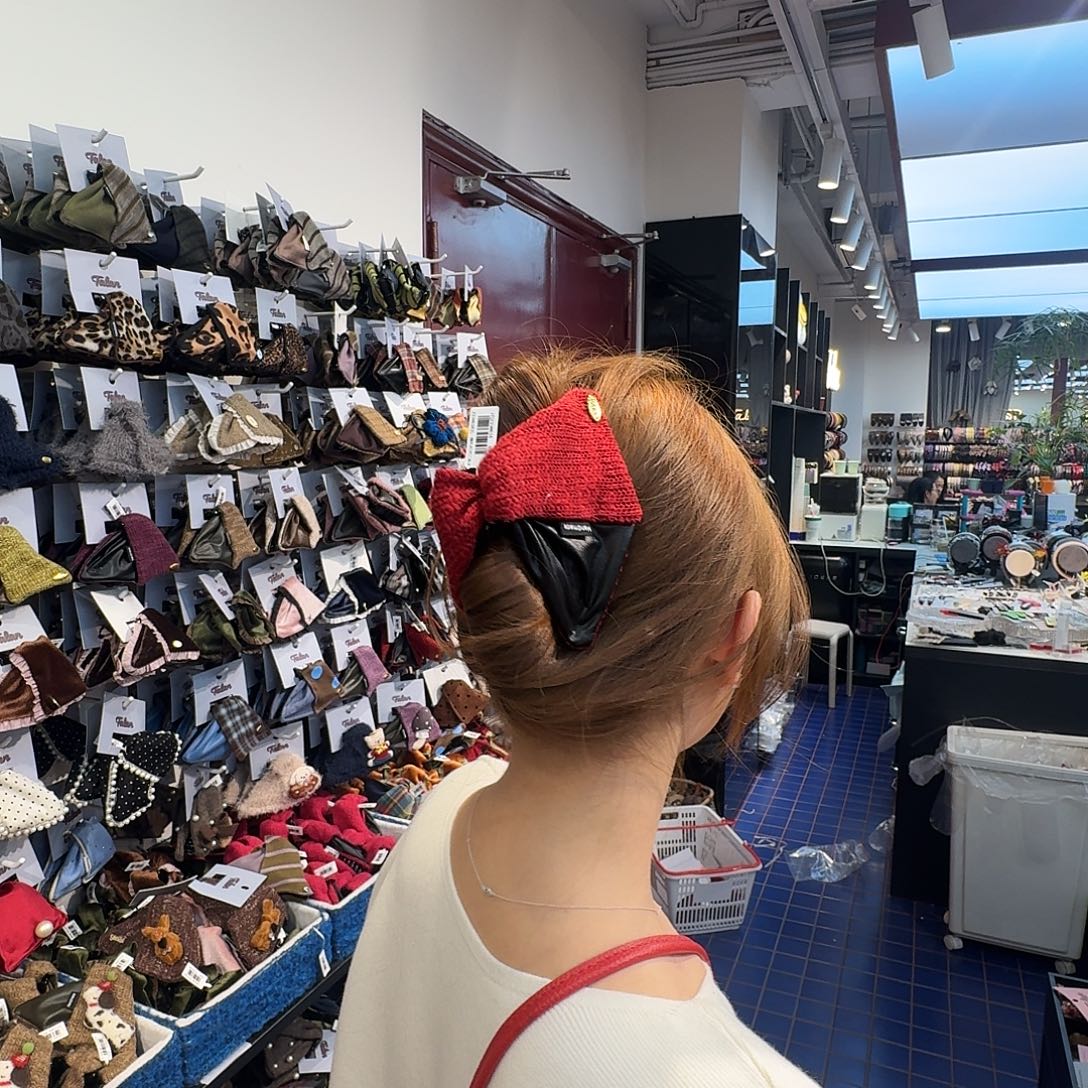 布艺非金属红色拼接三角抓