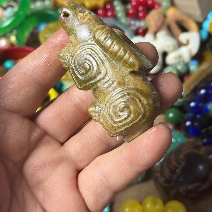 未镶嵌和田玉（糖玉）挂件