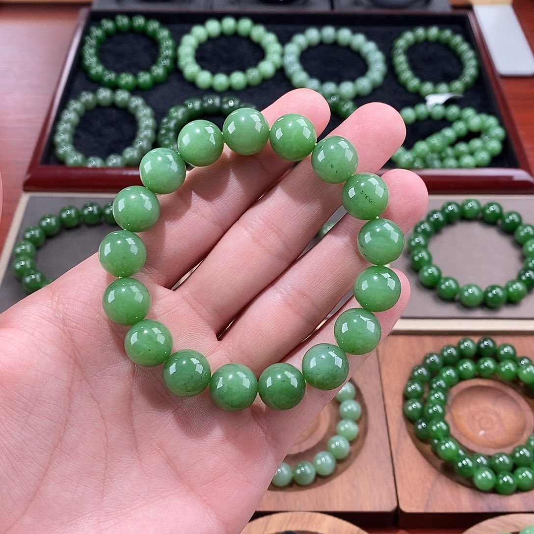 手串未镶嵌和田玉（碧玉）俄碧粉绿手串13号