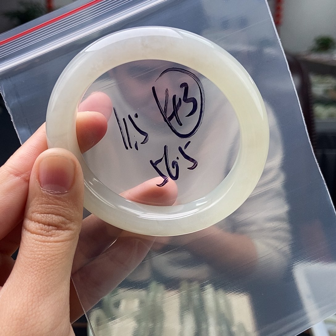 和田玉颜色多样性发拍一发一未镶嵌