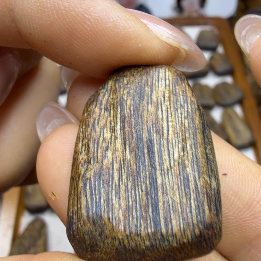 静***香沉香碎屑沉香无事牌3.06克多样性发一个