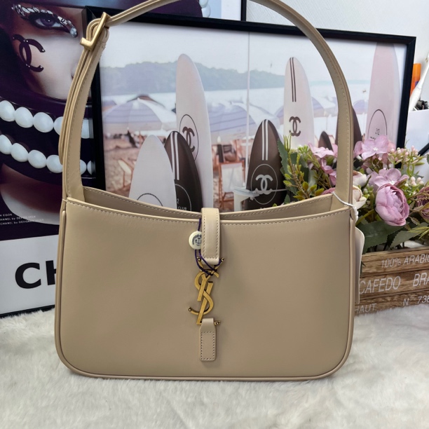 99新 YSL/圣罗兰 ysl淡奶茶色横版hobo le5a7
