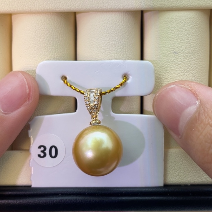海水珍珠颈饰18K金镶嵌金珠13.8mm