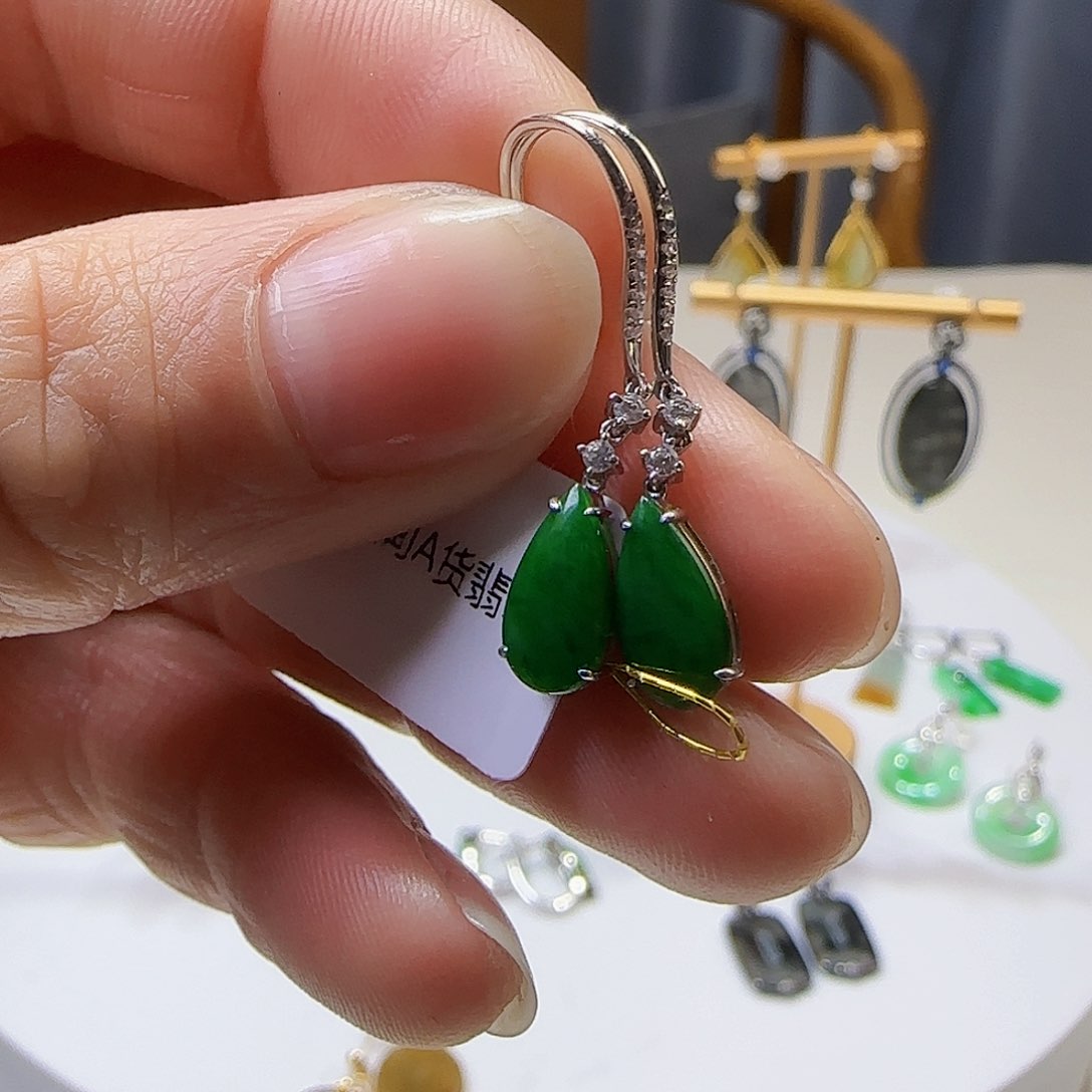 翡翠耳饰18K金镶嵌天然缅甸a货翡翠