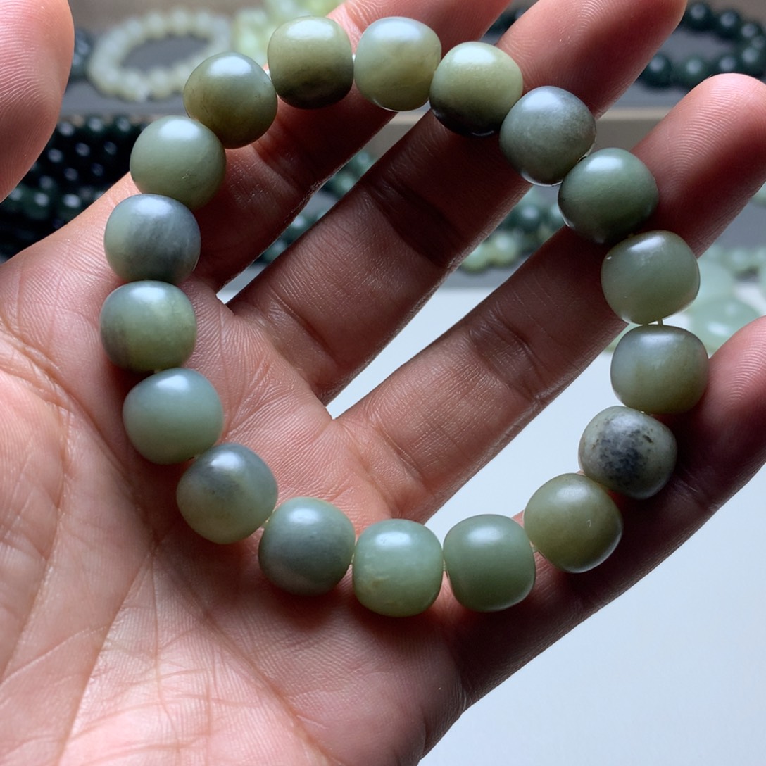 和田玉未镶嵌手链