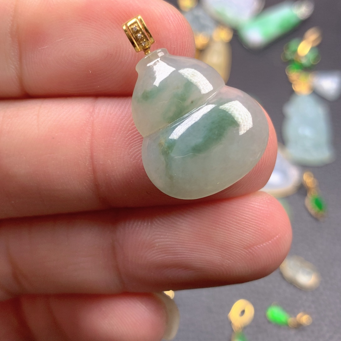 【闪购商品】颈饰18K金镶嵌翡翠翡翠