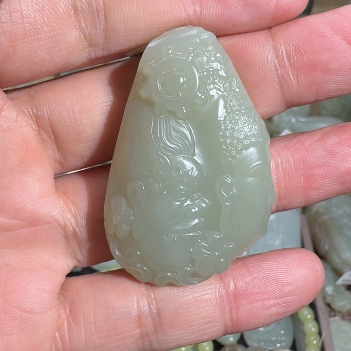 和田玉颈饰未镶嵌