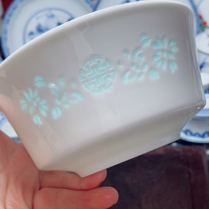 青花玲珑6.5寸面碗花雕