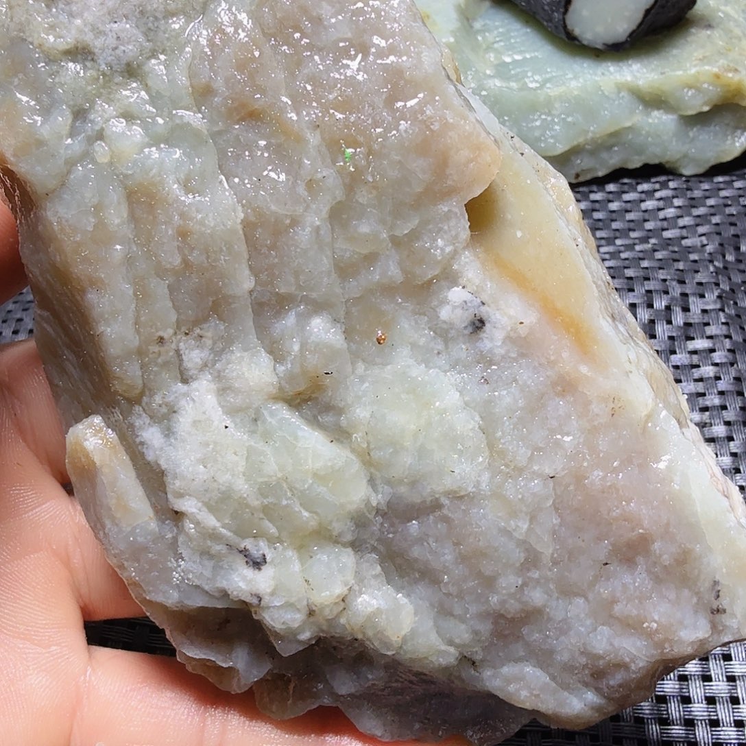 和田玉（糖玉）未镶嵌珠宝半成品