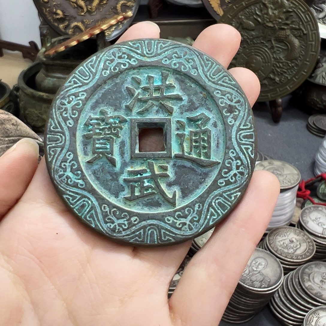 金属复古风格摆件