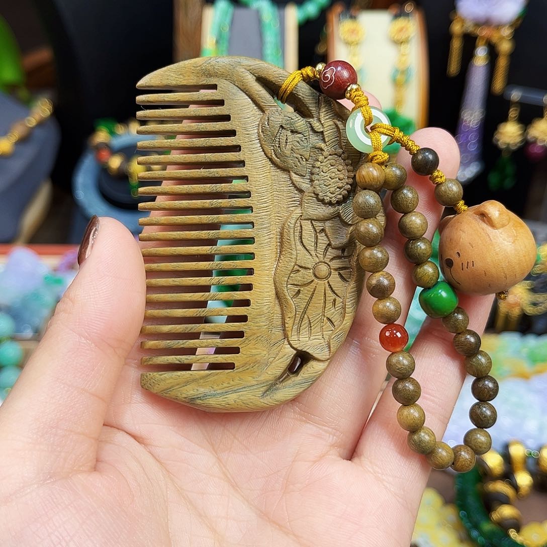 翡翠未镶嵌颈饰福利