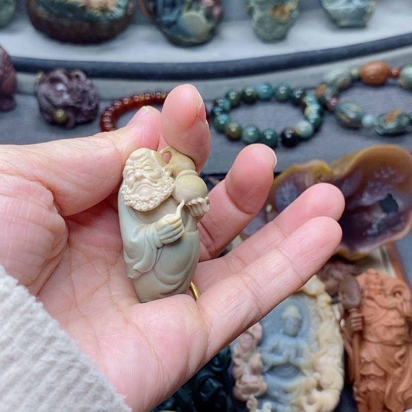 【闪购商品】定制石英质玉吊坠未镶嵌