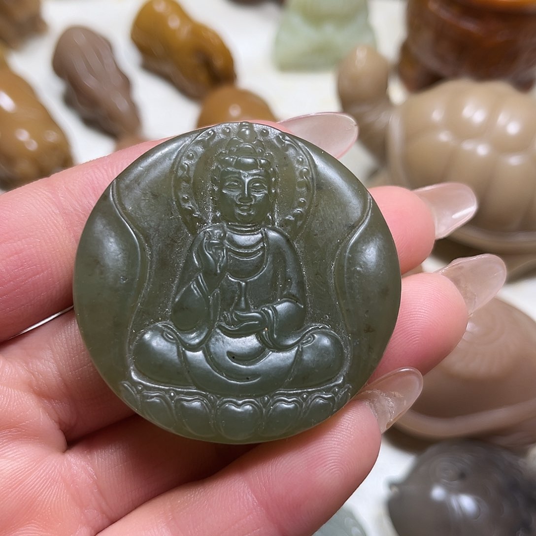 白玉菩提吊坠白玉菩提吊坠