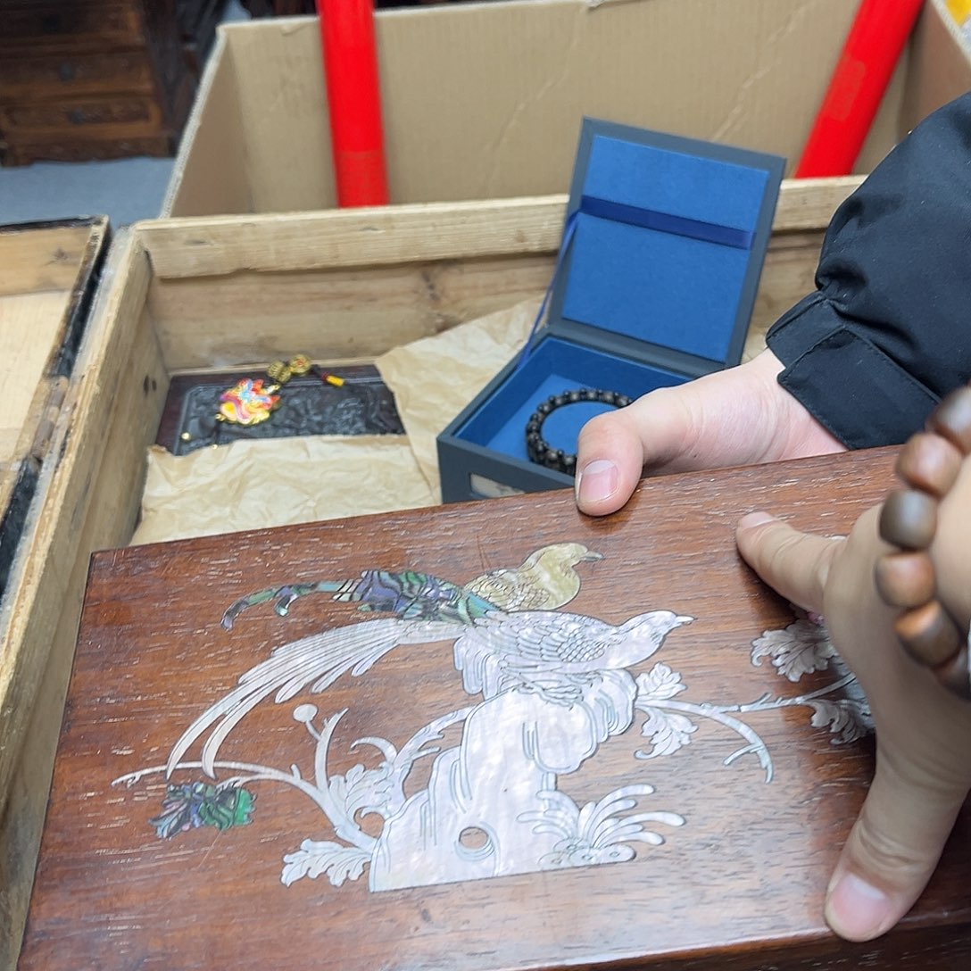 大叶紫檀（黑酸枝木类）