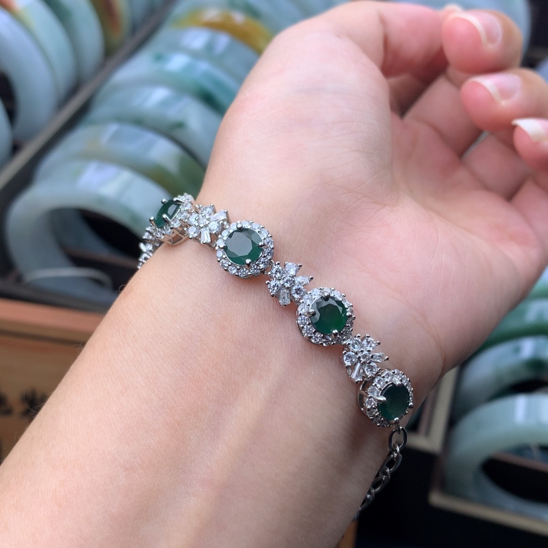 未镶嵌手链翡翠多样性