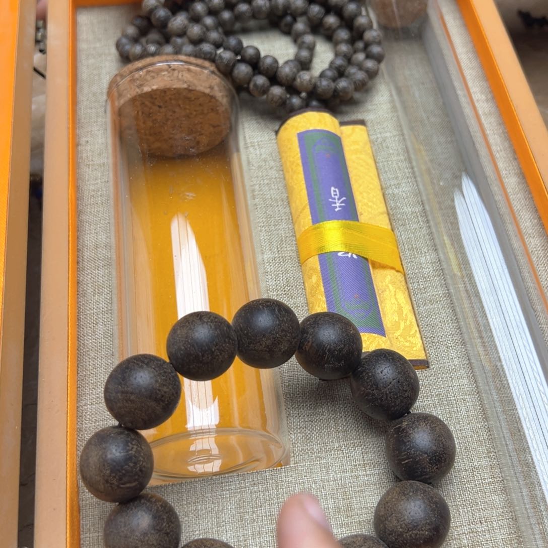 大叶紫檀（黑酸枝木类）