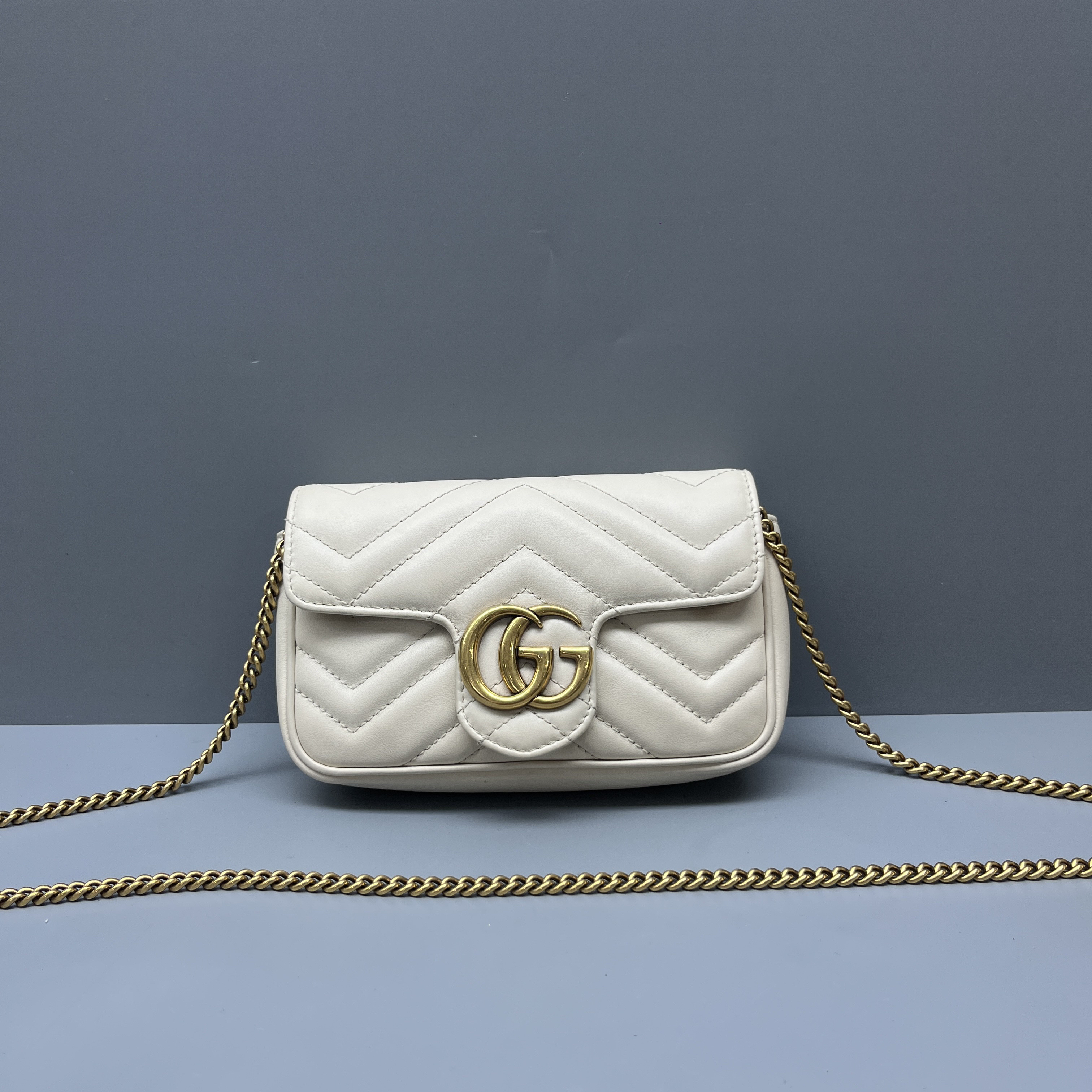 90新 GUCCI/古驰 白色marmont mini链条包 无龙虾扣 尺寸16*10 
