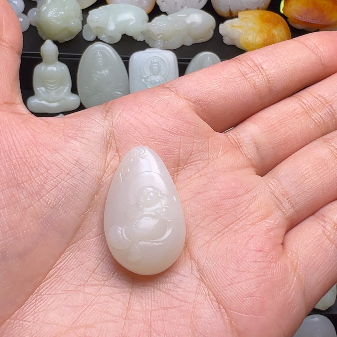 M***~和田玉未镶嵌颈饰