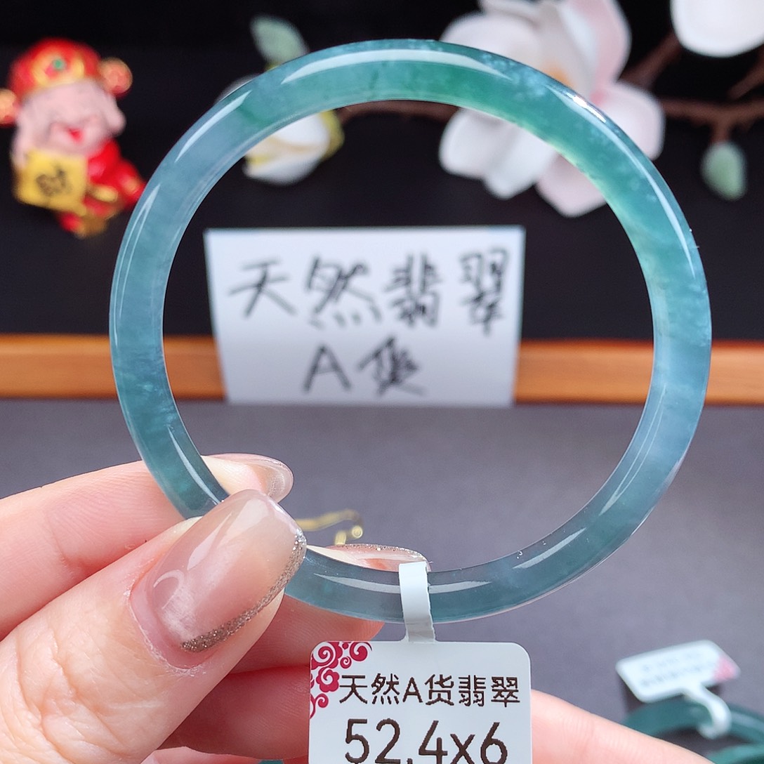 翡翠手镯（圆镯）未镶嵌