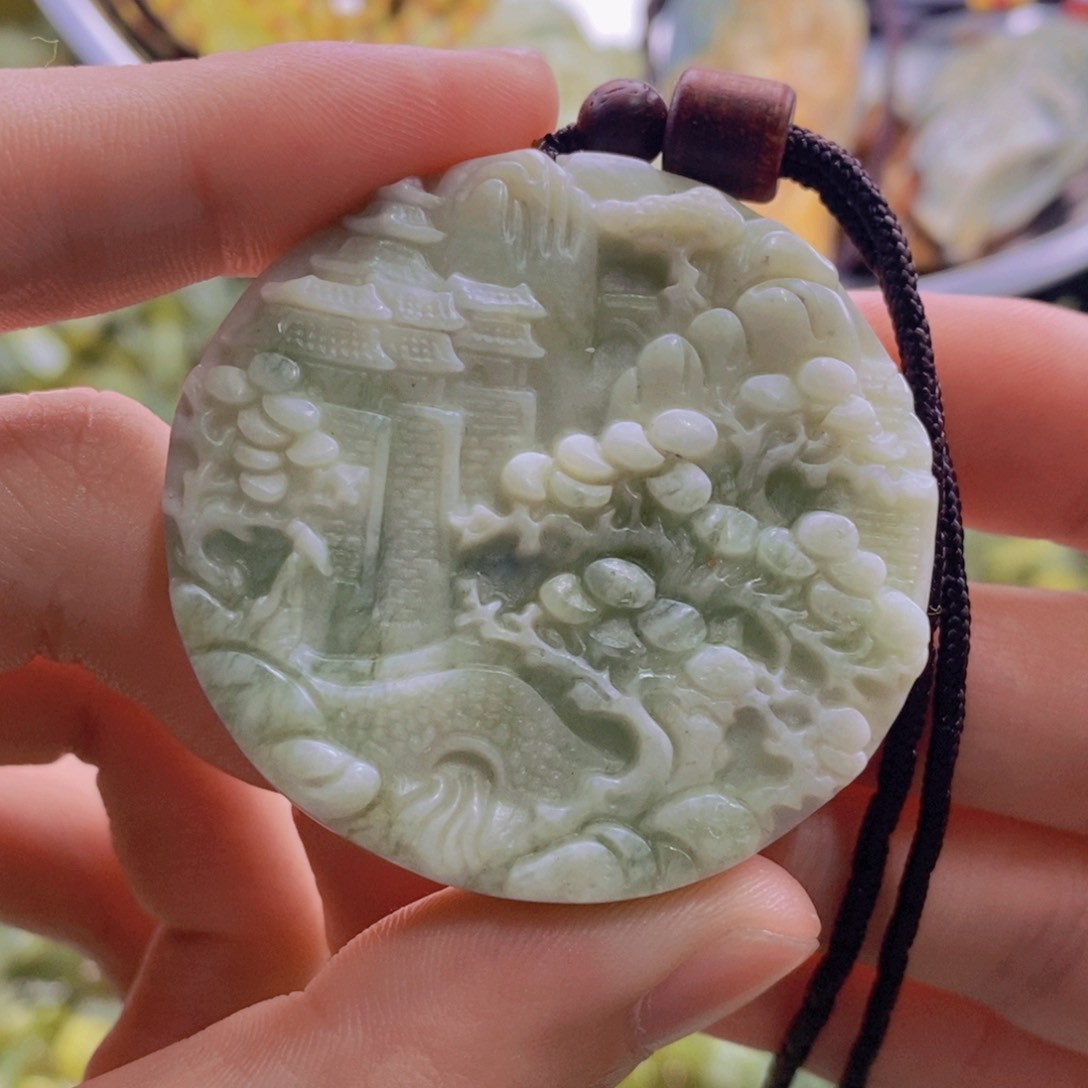 蛇纹石玉吊坠未镶嵌