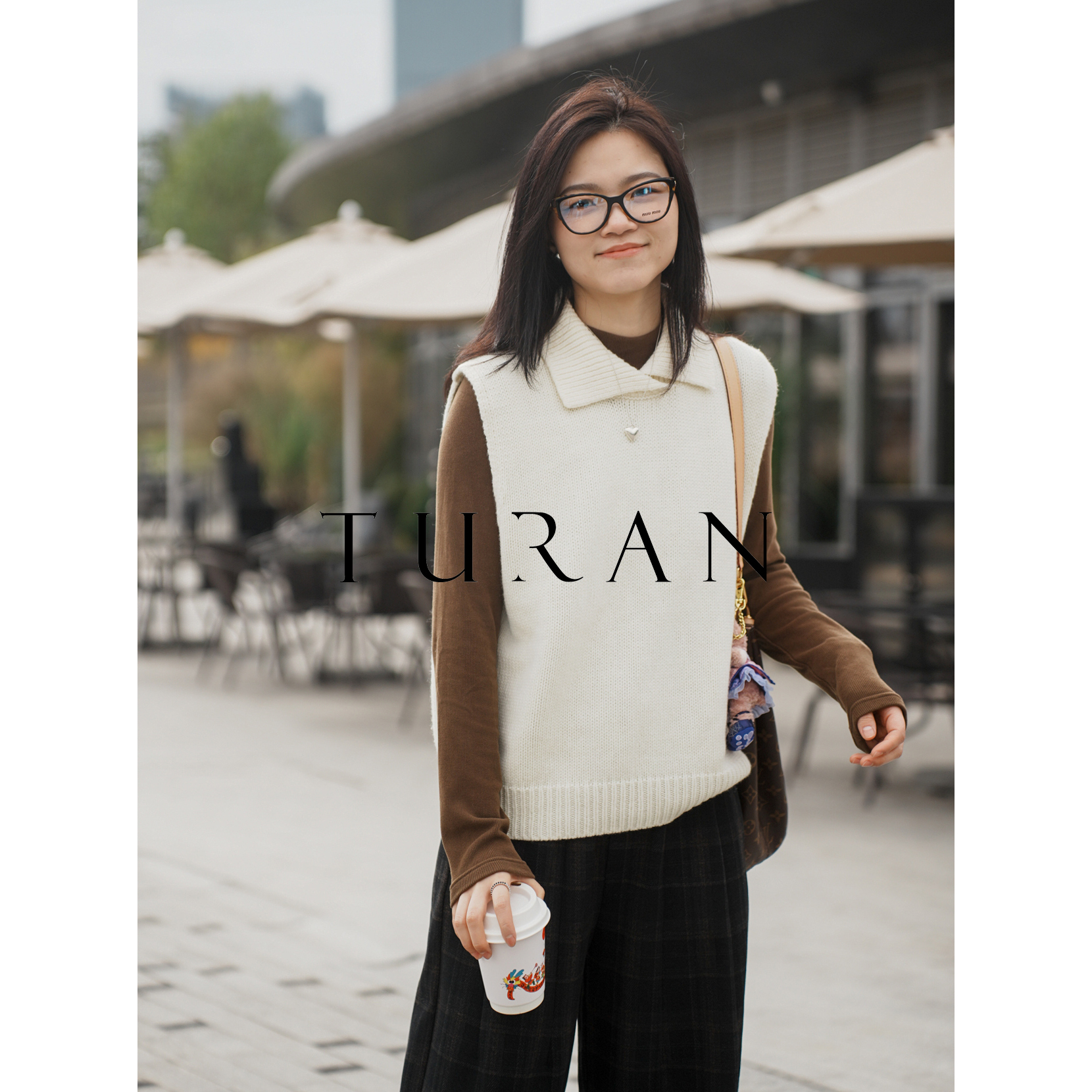 简约小翻领交叉领无袖针织马甲气质时尚休闲百搭简约TRTG0876