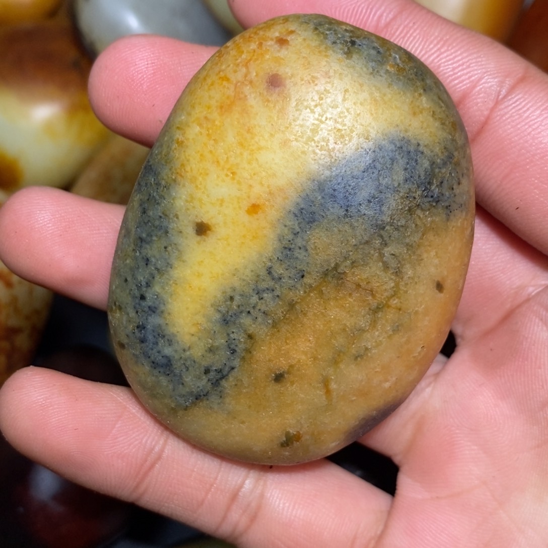 和田玉未镶嵌珠宝奇石