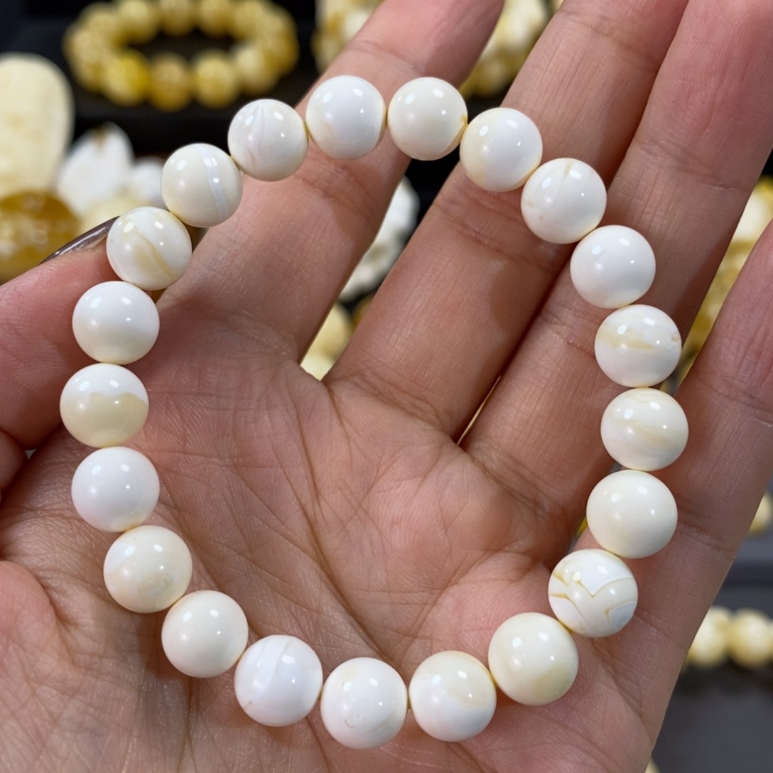 蜜蜡手串未镶嵌8.8mm+漆白圆珠手串