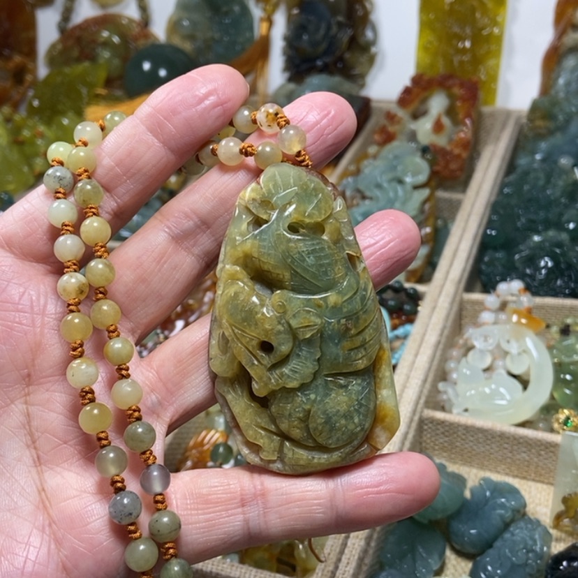 【闪购商品】未镶嵌蛇纹石玉颈饰