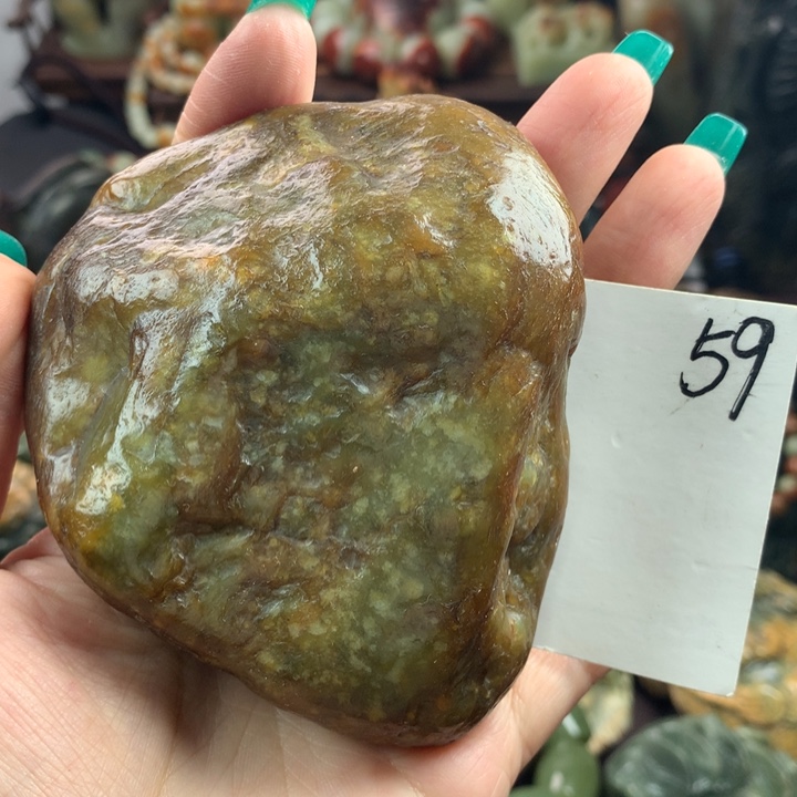 岫岩河磨玉（透闪石质玉）把件未镶嵌