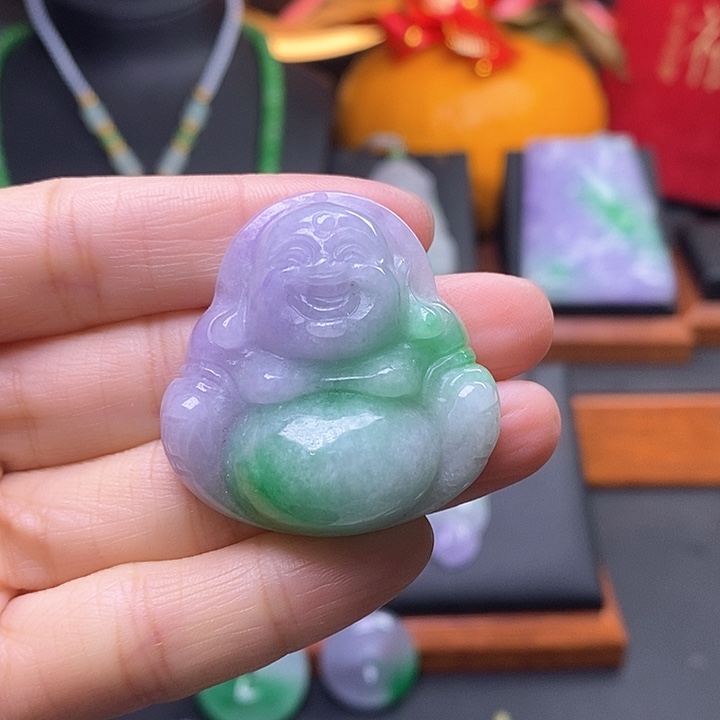 翡翠颈饰未镶嵌大佛