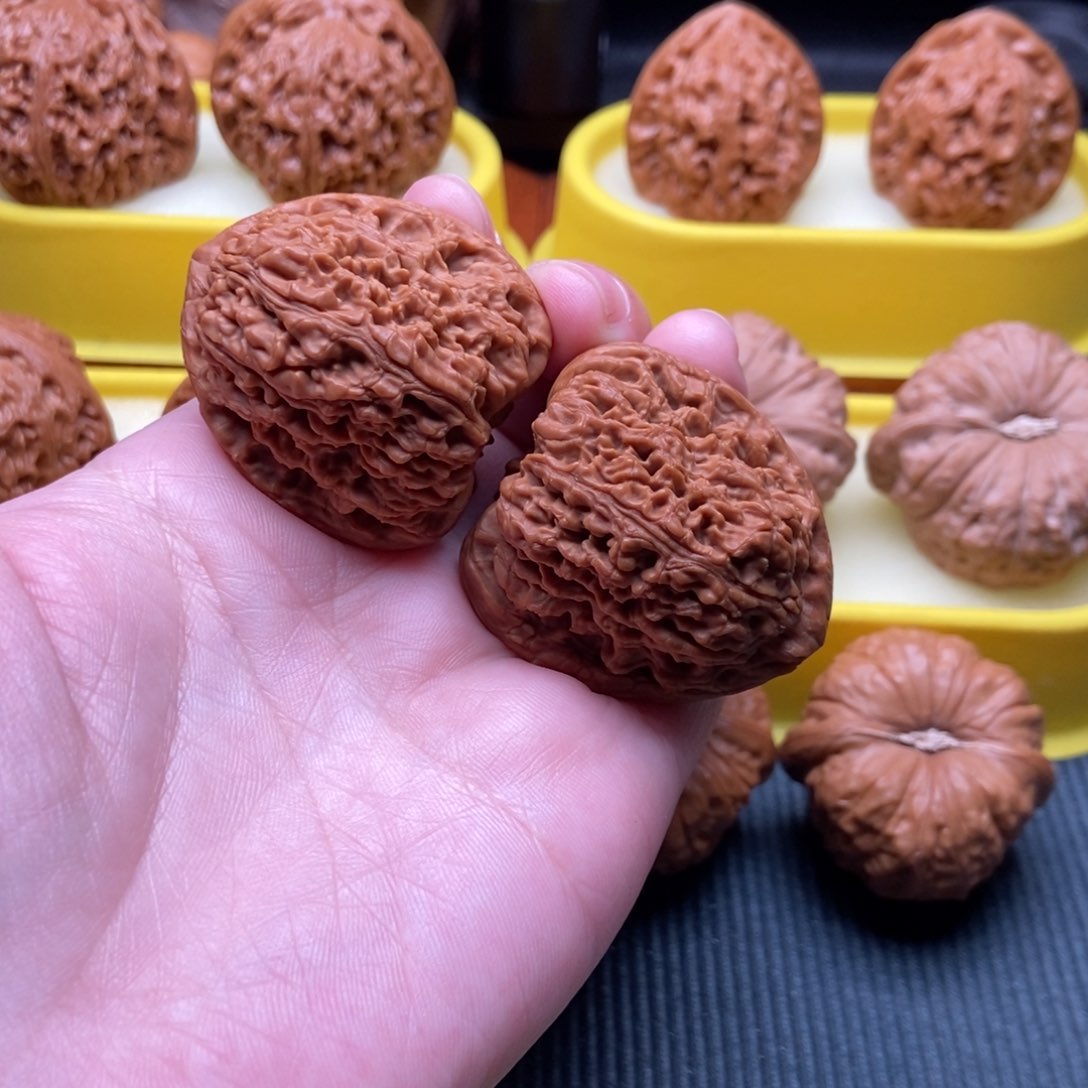 文玩核桃把件启****?南疆
