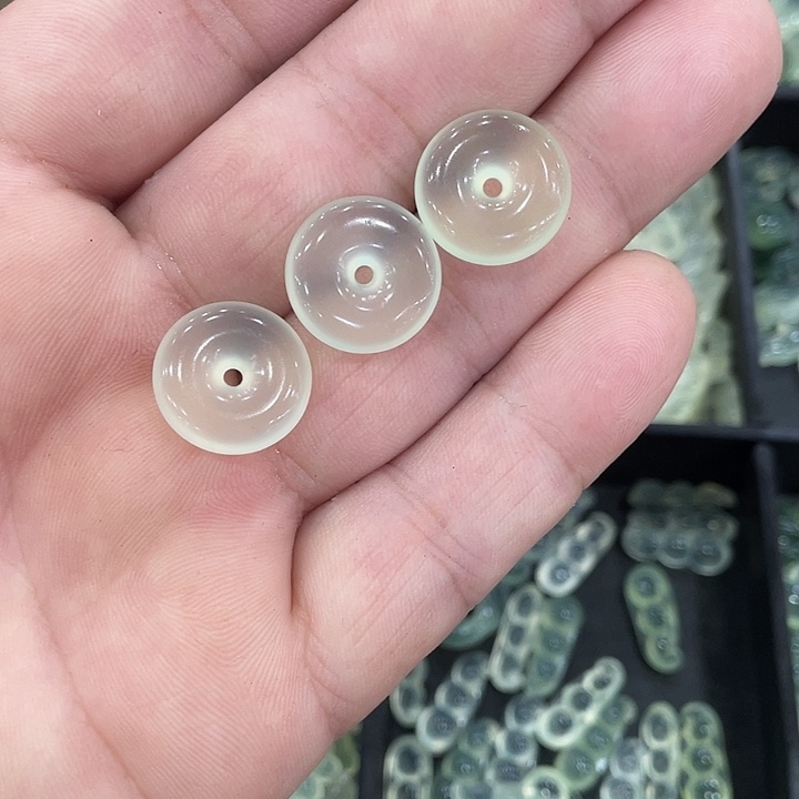 蛇纹石玉合金颈饰