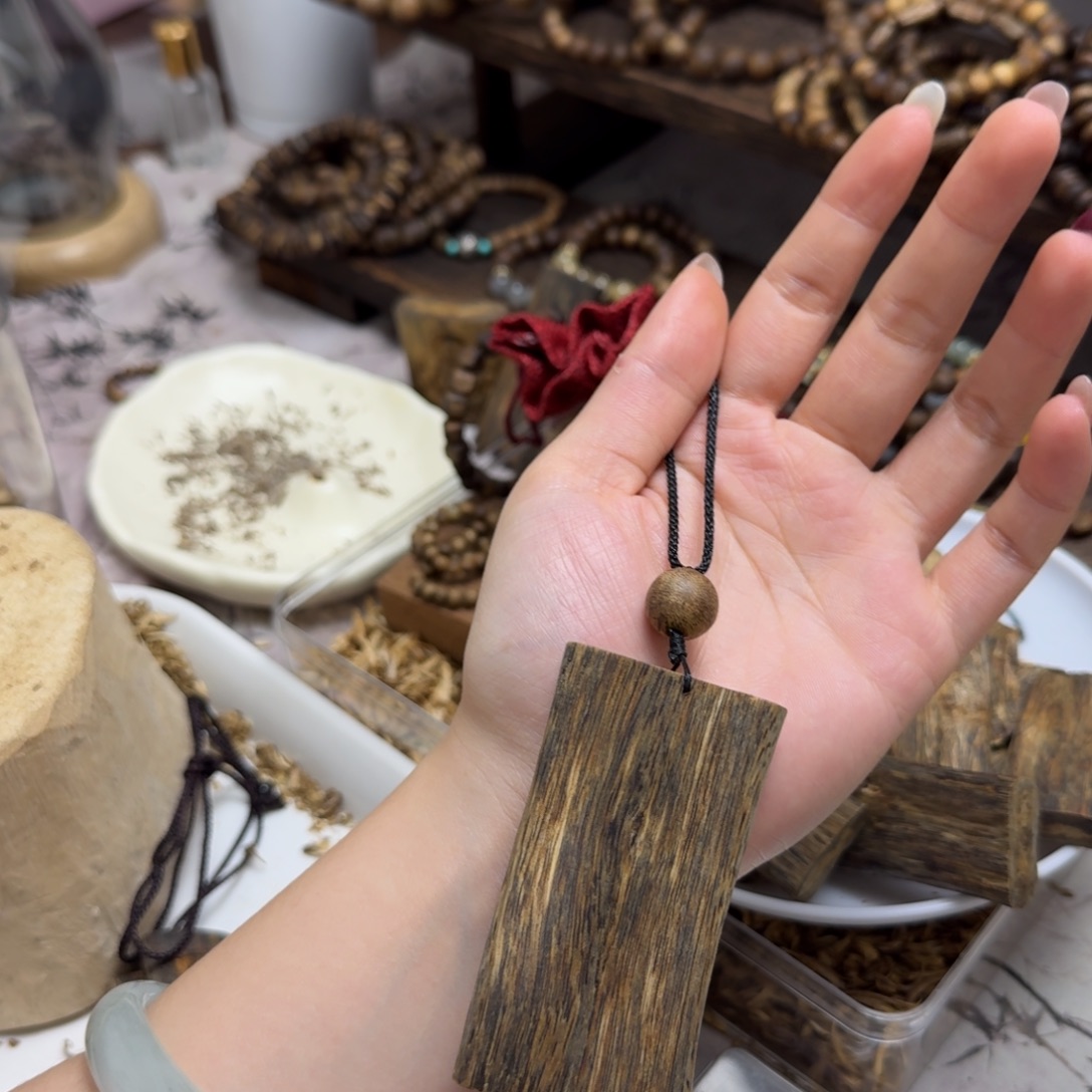 沉香沉香碎屑碎屑多样性发一