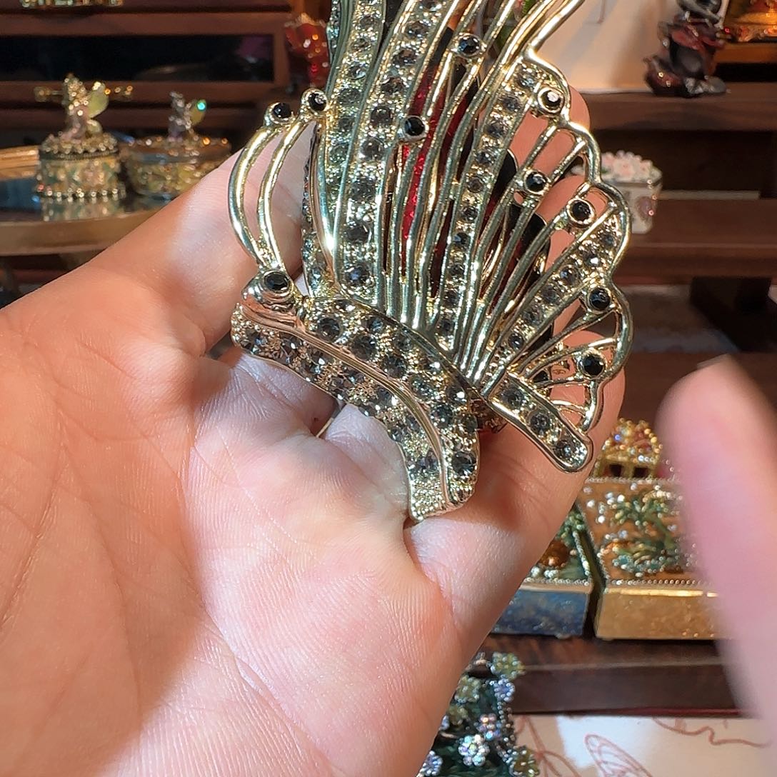 手工制品请勿吹毛求疵